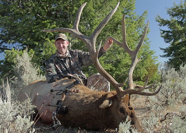 elk hunting, mule deer hunting, elk hunt wyoming, deer hunt wyoming, hunt wyoming private ranches, trophy mule deer, trophy elk, guided hunt wyo